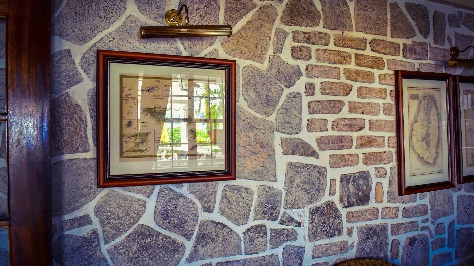 Grenadine House Hotel Kingstown