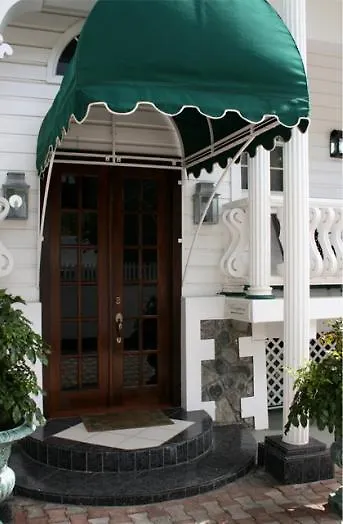 Grenadine House Hotel Kingstown 4*,