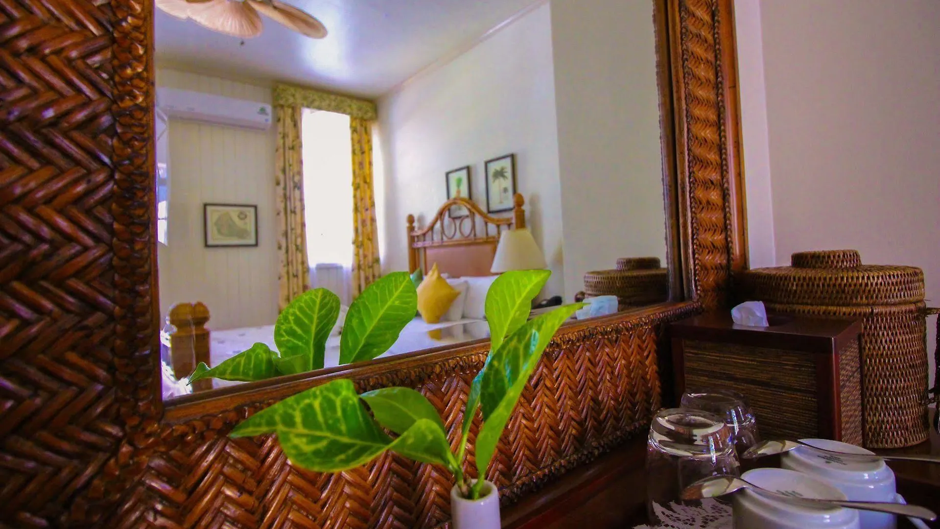 Grenadine House Hotel Kingstown
